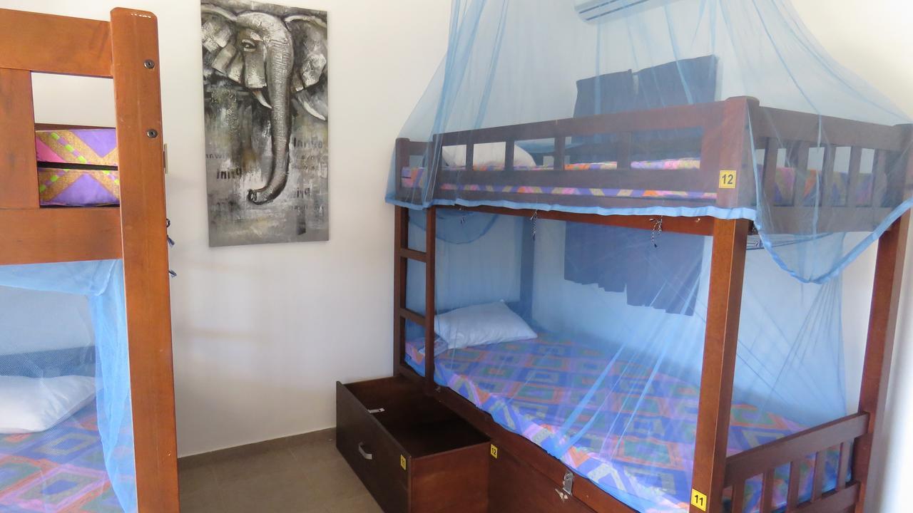 The Long Hostel Аругам Бей Екстериор снимка