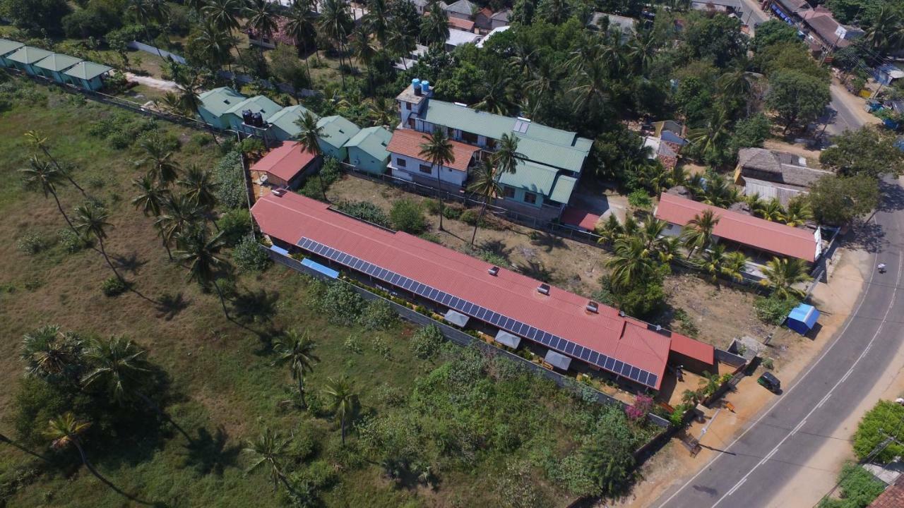 The Long Hostel Аругам Бей Екстериор снимка